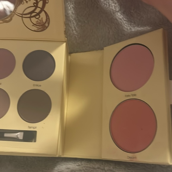 Pur Minerals Retired Cinderella Collection - Picture 4 of 8